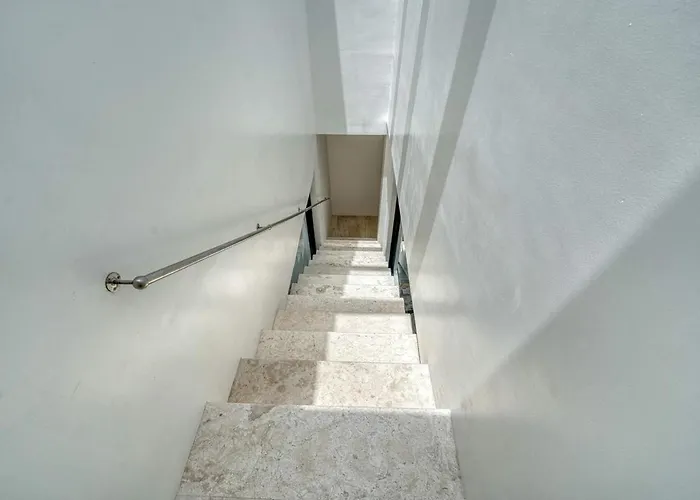 Villa Aurea 3br By Melasti